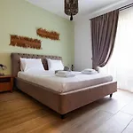 Villa Stoneville