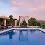 Stoneville Villa